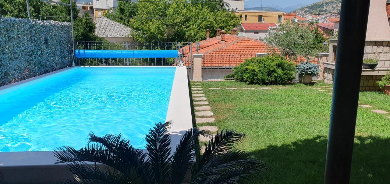 Apartman Karla Mostar Bagian luar foto