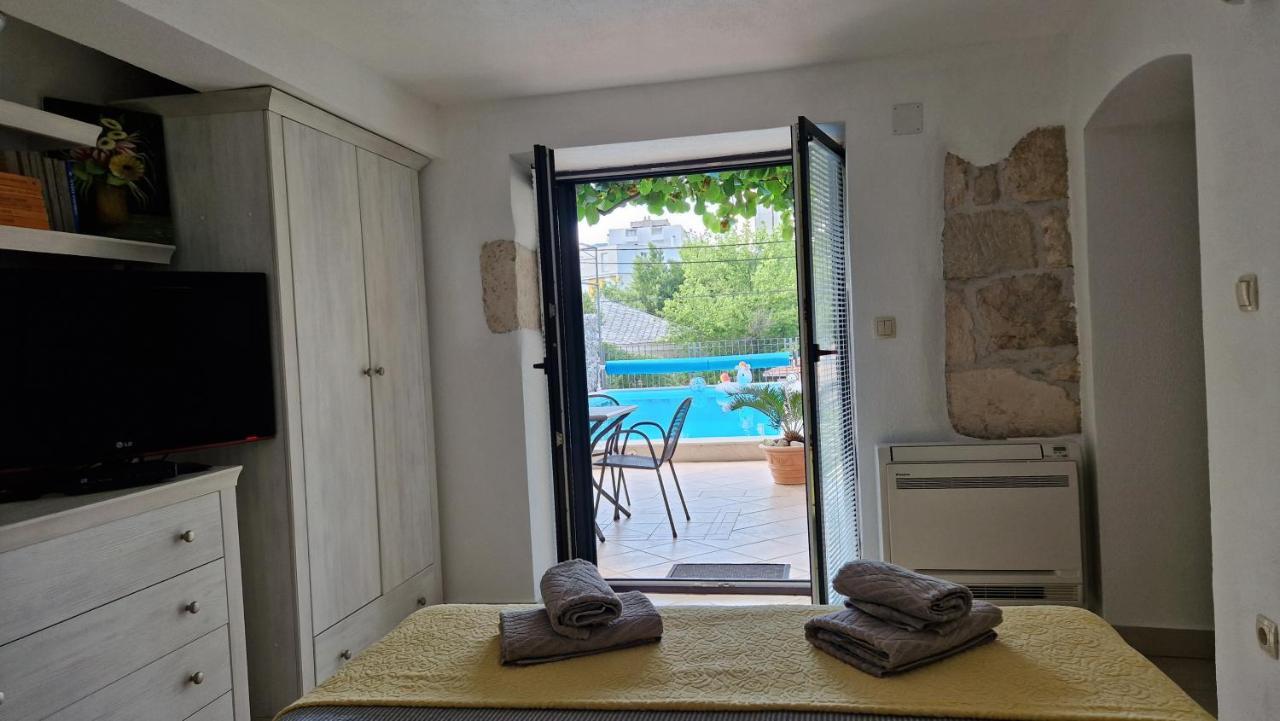 Apartman Karla Mostar Bagian luar foto
