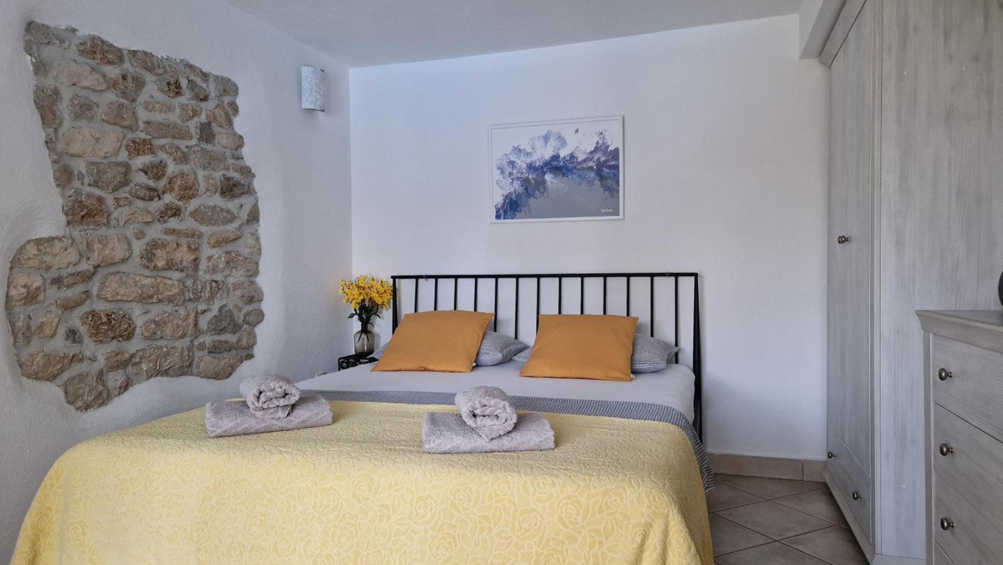 Apartman Karla Mostar Bagian luar foto